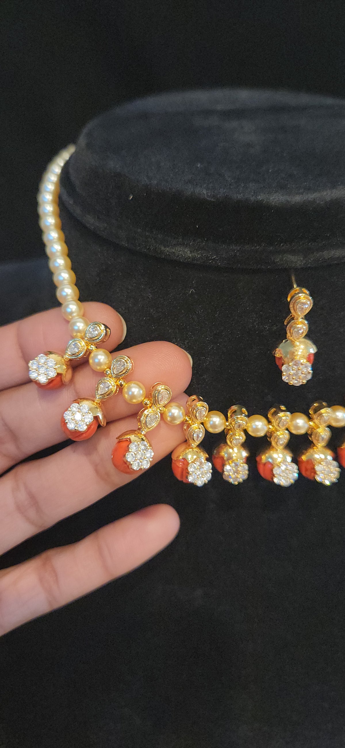 Elegant pearl necklace with pretty colored beads