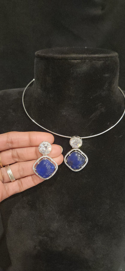 Sleek Invisible Kante Rhombus Pendant Set