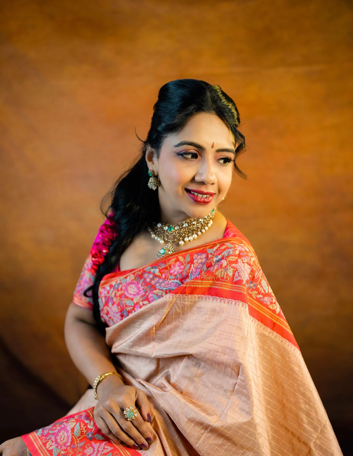 92.5 Silver Floral Emerald Moissanite Necklace Set