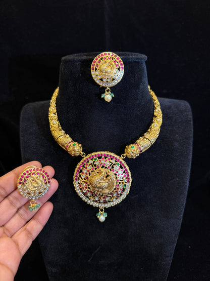 Kante with Jadua Kundan Temple Fusion Peacock Pendant