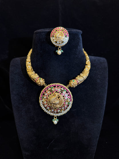 Kante with Jadua Kundan Temple Fusion Peacock Pendant