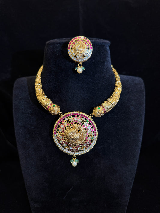Kante with Jadua Kundan Temple Fusion Peacock Pendant